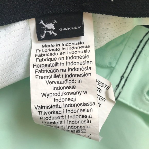 Oakley - Picture 10 of 16